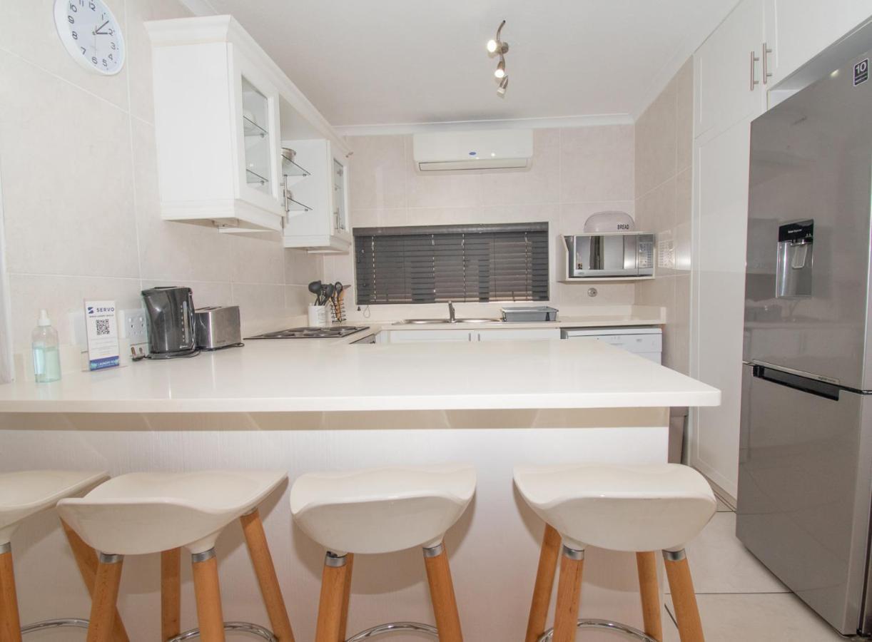 7 The Shades Umhlanga Rocks Apartment เดอร์บัน ภายนอก รูปภาพ