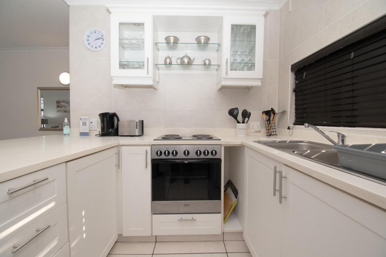 7 The Shades Umhlanga Rocks Apartment เดอร์บัน ภายนอก รูปภาพ