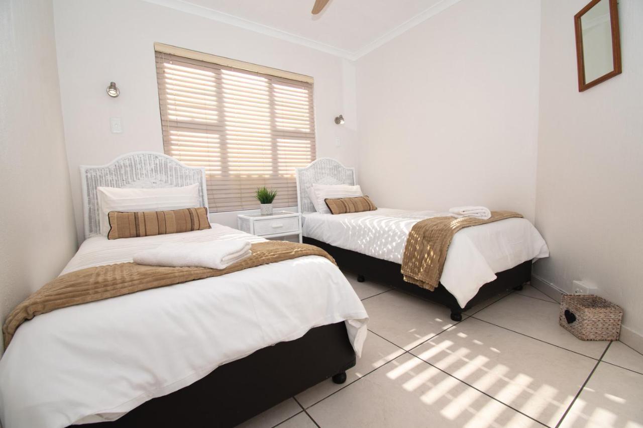 7 The Shades Umhlanga Rocks Apartment เดอร์บัน ภายนอก รูปภาพ